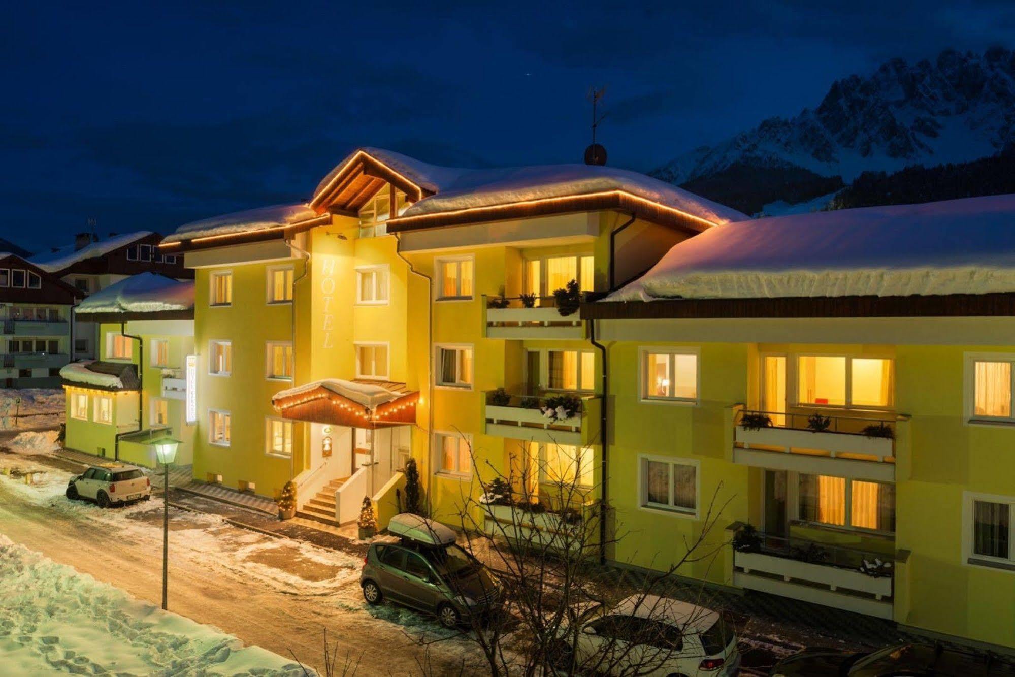 Hotel Baranci San Candido Zewnętrze zdjęcie